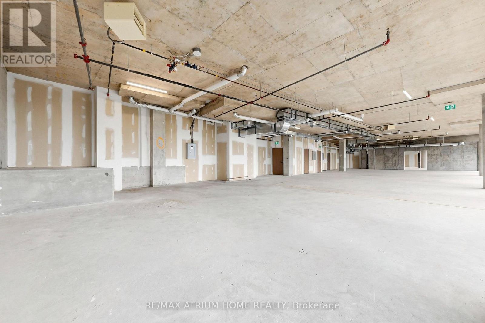 800-810 - 5801 Yonge Street Property Photo 42