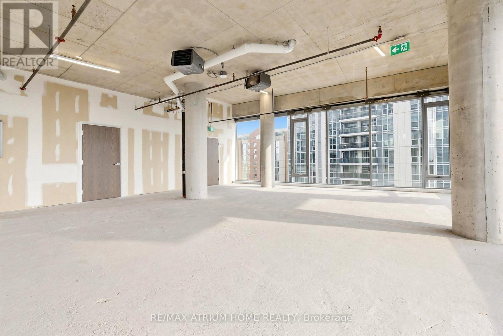 800 - 5801 Yonge Street Property Photo 10