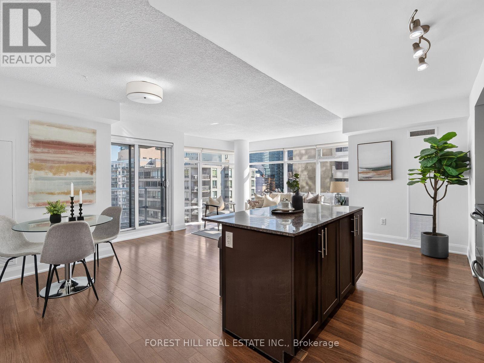 1611 - 2191 Yonge Street Property Photo 2