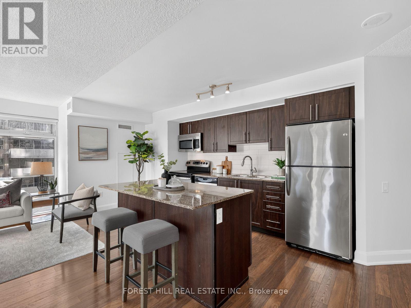 1611 - 2191 Yonge Street Property Photo 3