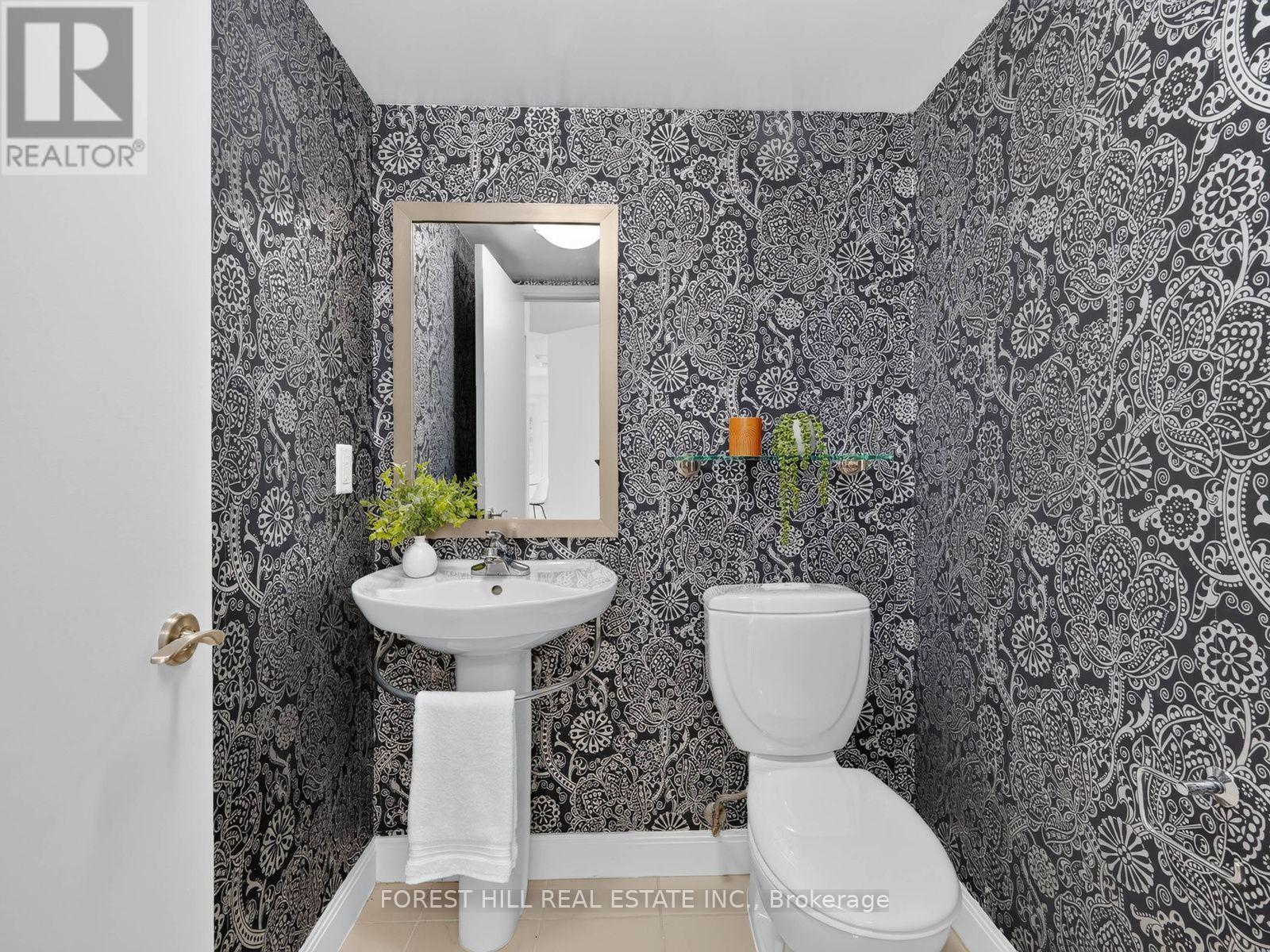 1611 - 2191 Yonge Street Property Photo 7