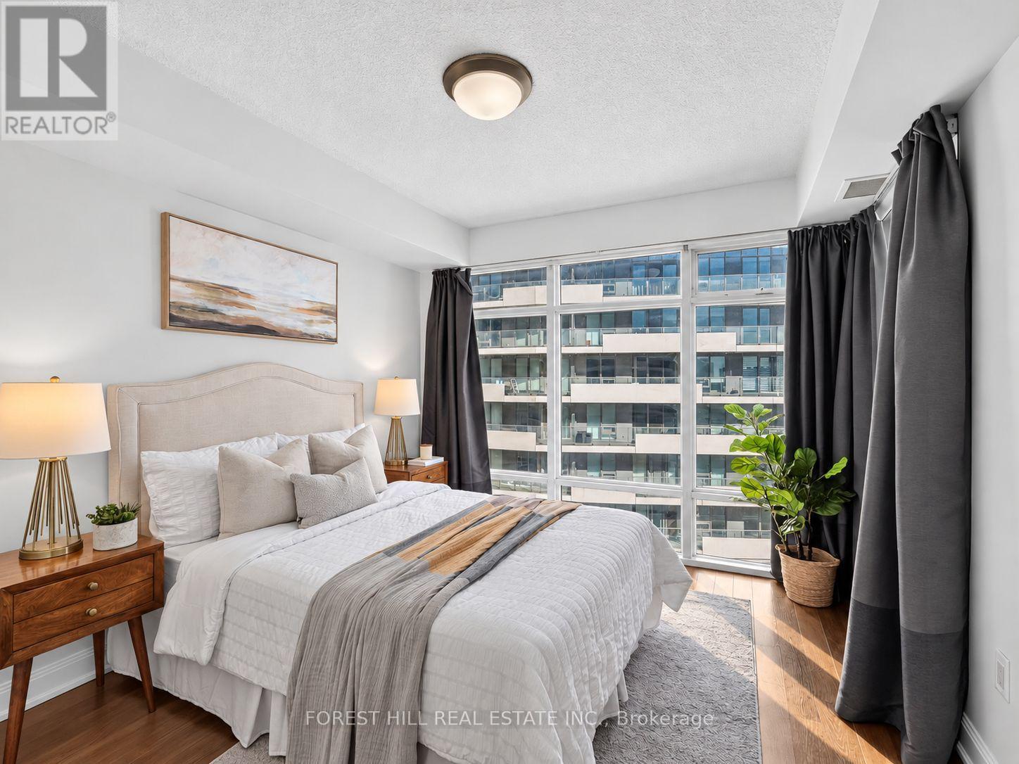 1611 - 2191 Yonge Street Property Photo 11