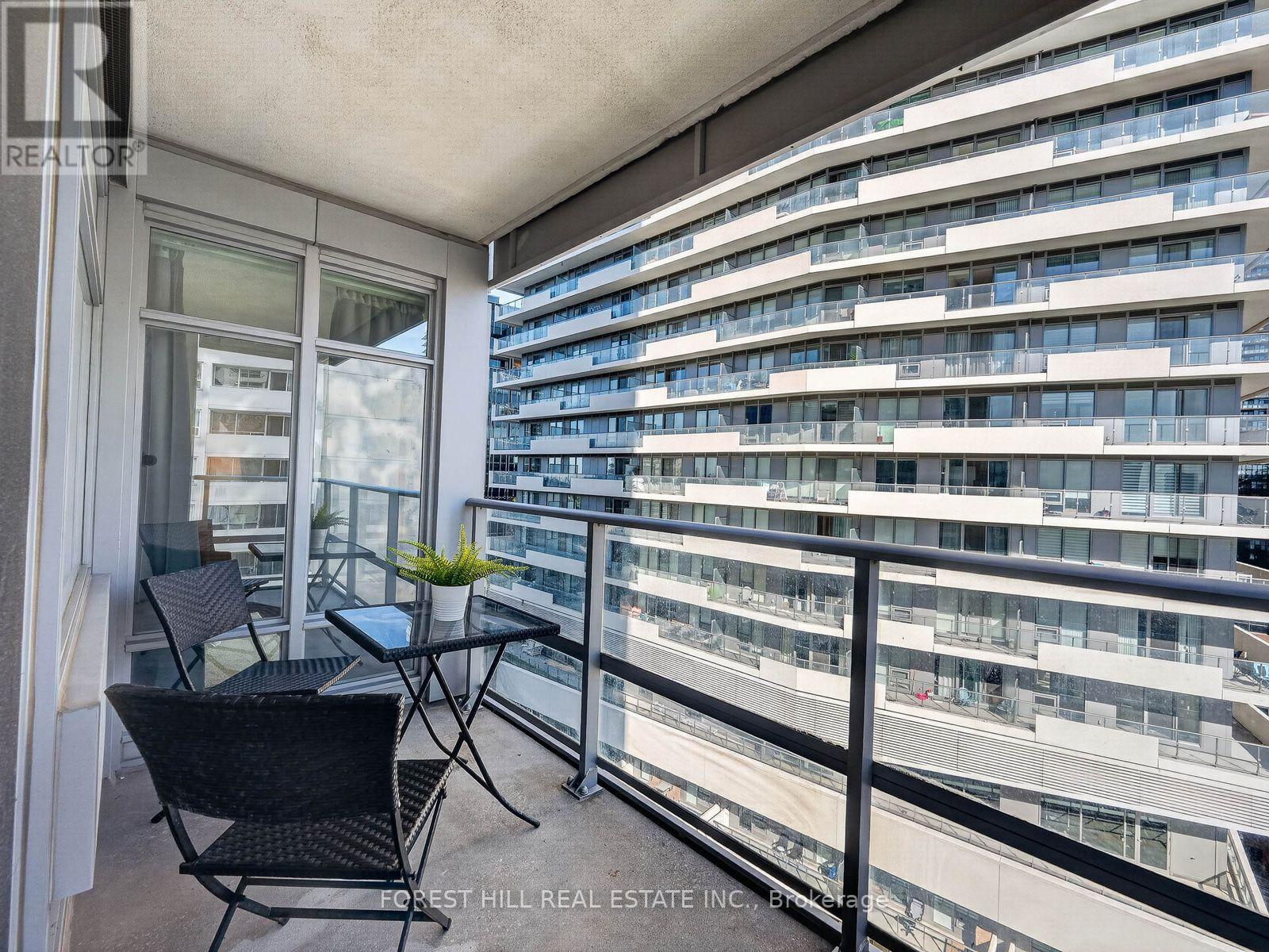 1611 - 2191 Yonge Street Property Photo 15