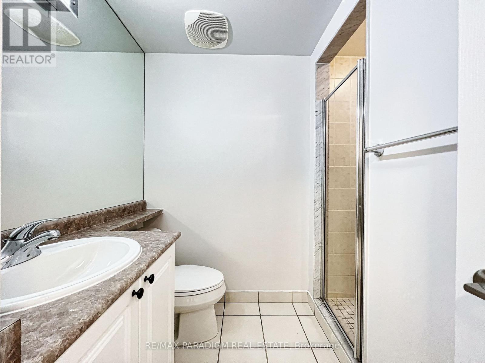 3713 - 18 Yonge Street Property Photo 17