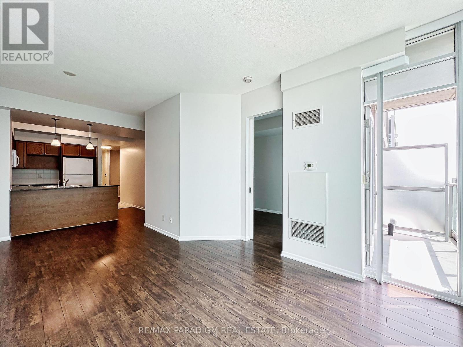 3713 - 18 Yonge Street Property Photo 18