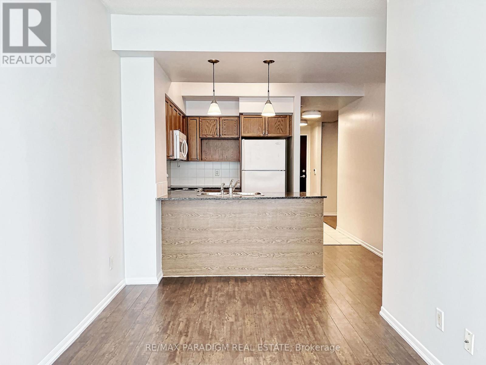 3713 - 18 Yonge Street Property Photo 20