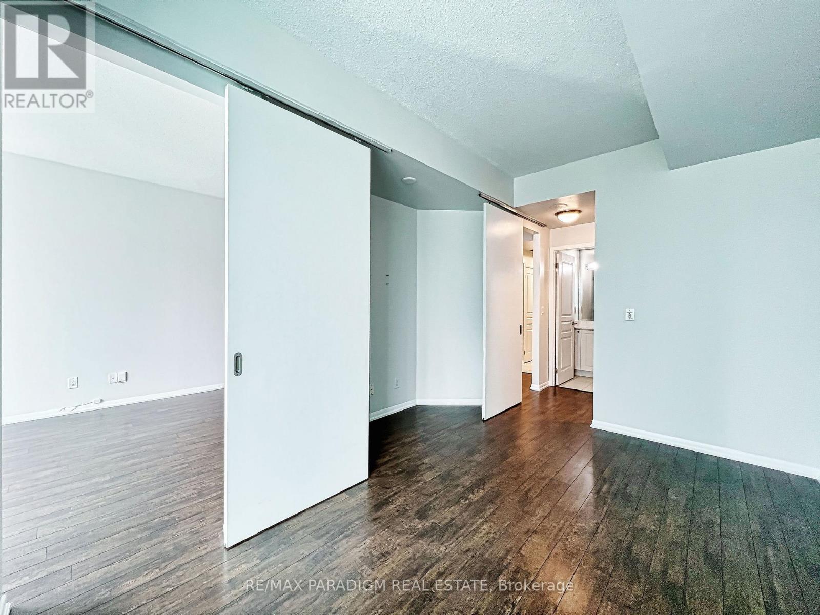 3713 - 18 Yonge Street Property Photo 23