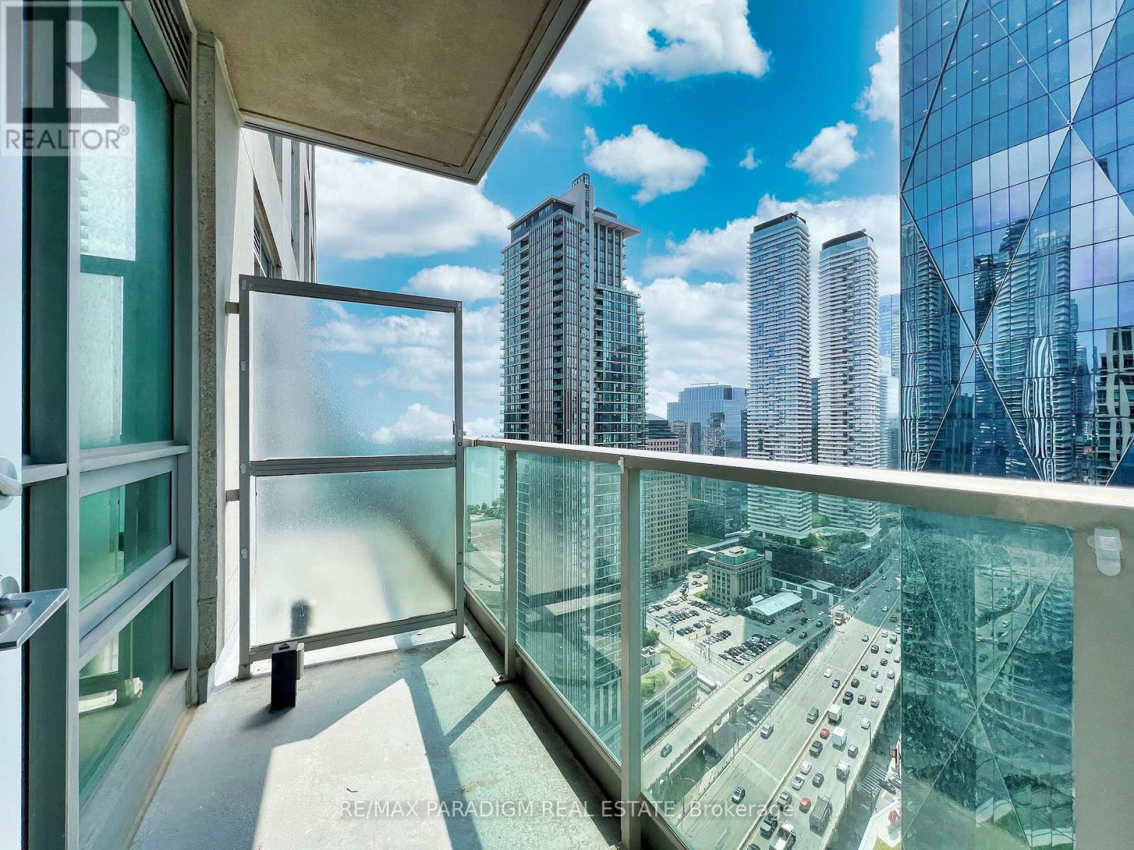 3713 - 18 Yonge Street Property Photo 30