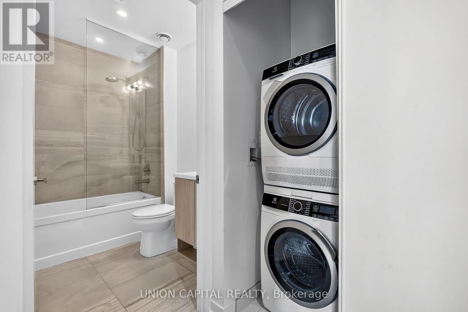 909 - 138 Downes Street Property Photo 17