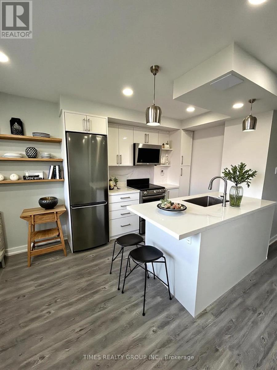 906 - 15 Walmer Road Property Photo 3