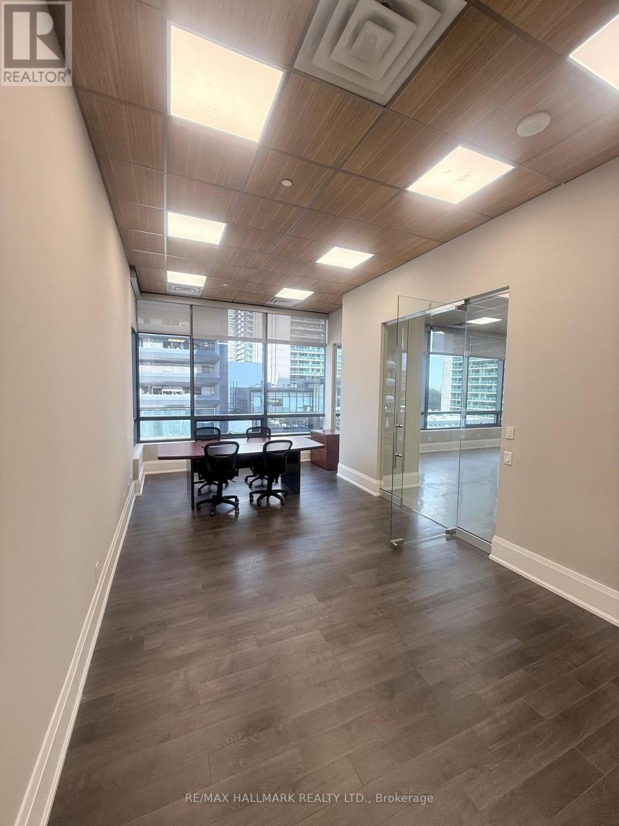 4789 Yonge Street Property Photo 19