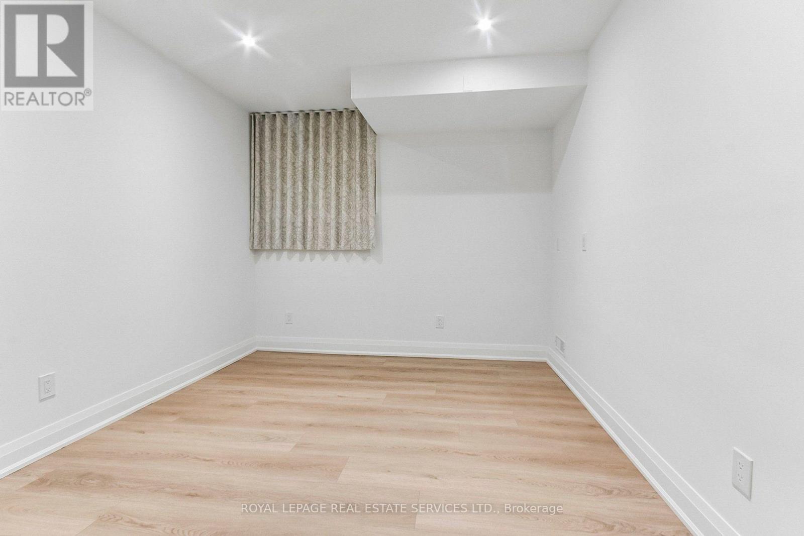 42 Rykert Crescent Property Photo 40