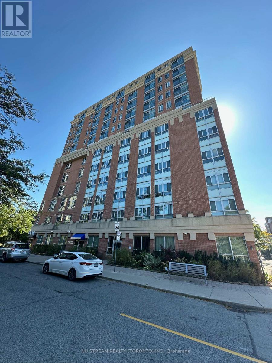 910 - 15 Maplewood Avenue Property Photo 1