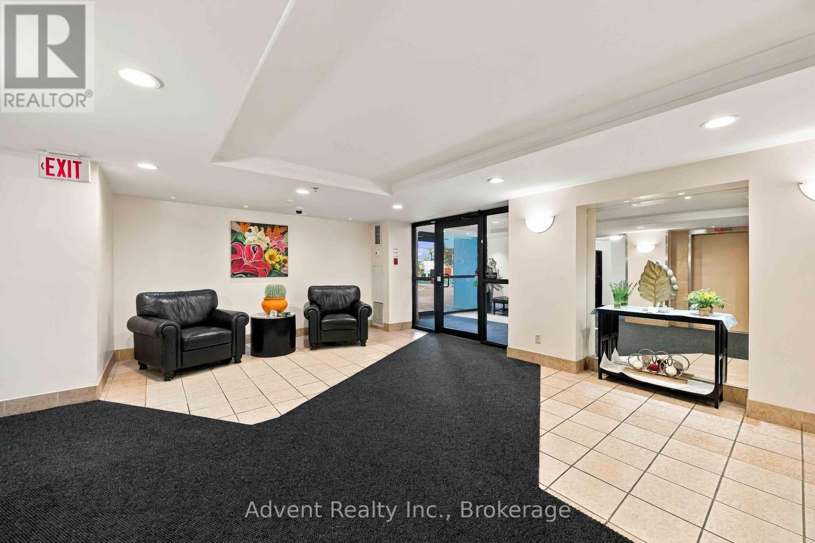 1805 - 5 Old Sheppard Avenue Property Photo 3