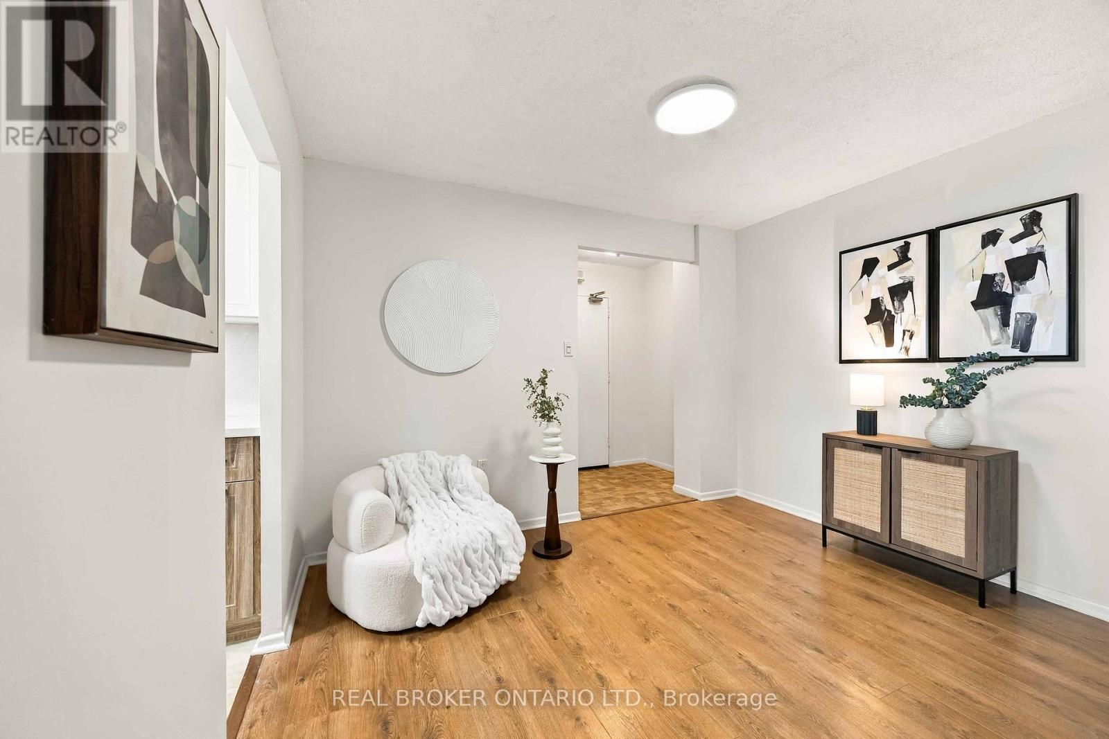1805 - 5 Old Sheppard Avenue Property Photo 6