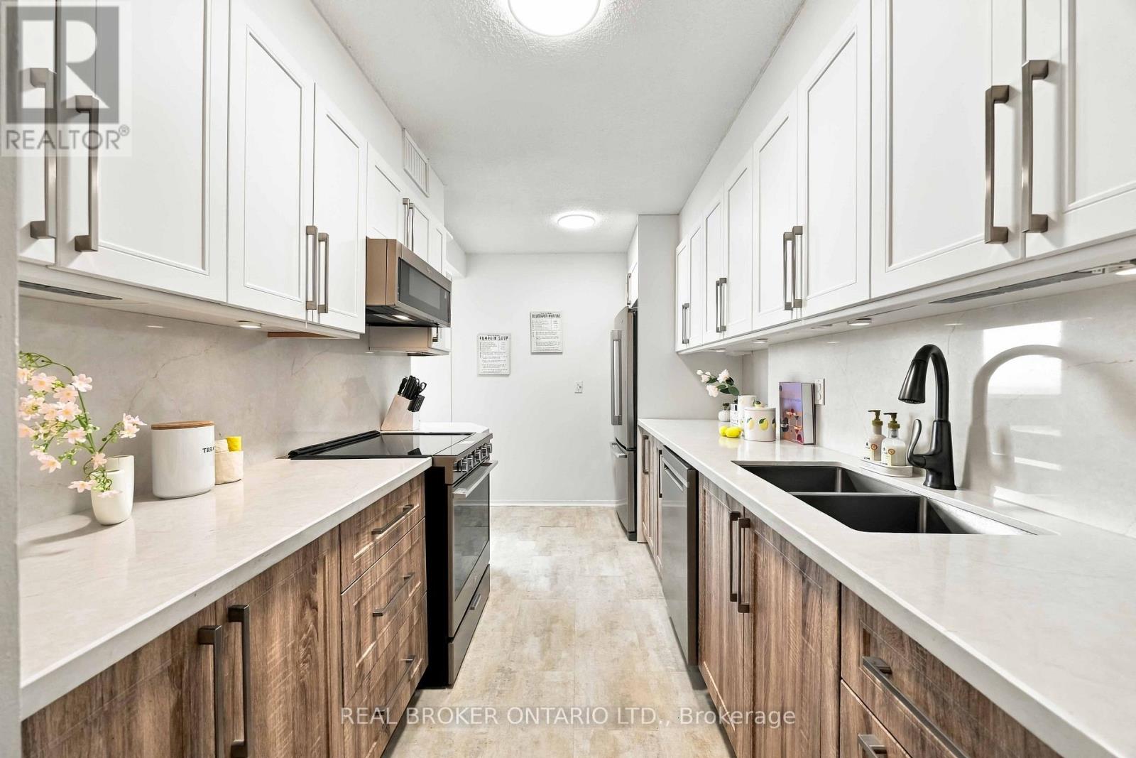 1805 - 5 Old Sheppard Avenue Property Photo 15