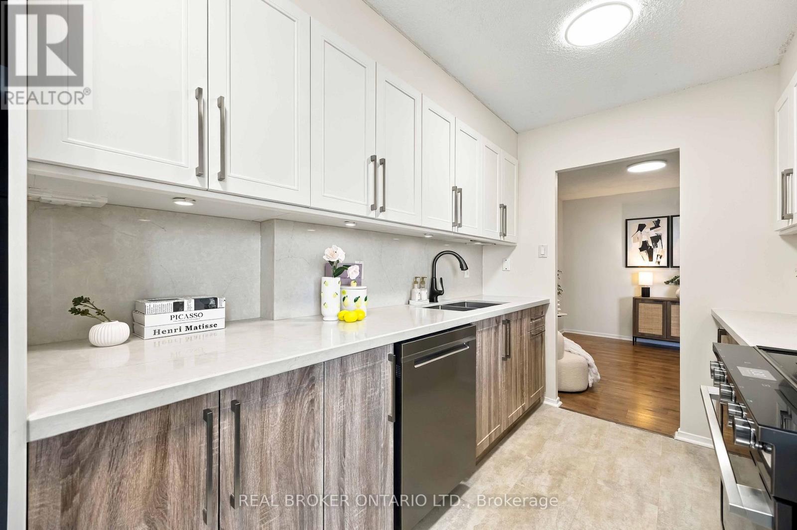 1805 - 5 Old Sheppard Avenue Property Photo 19