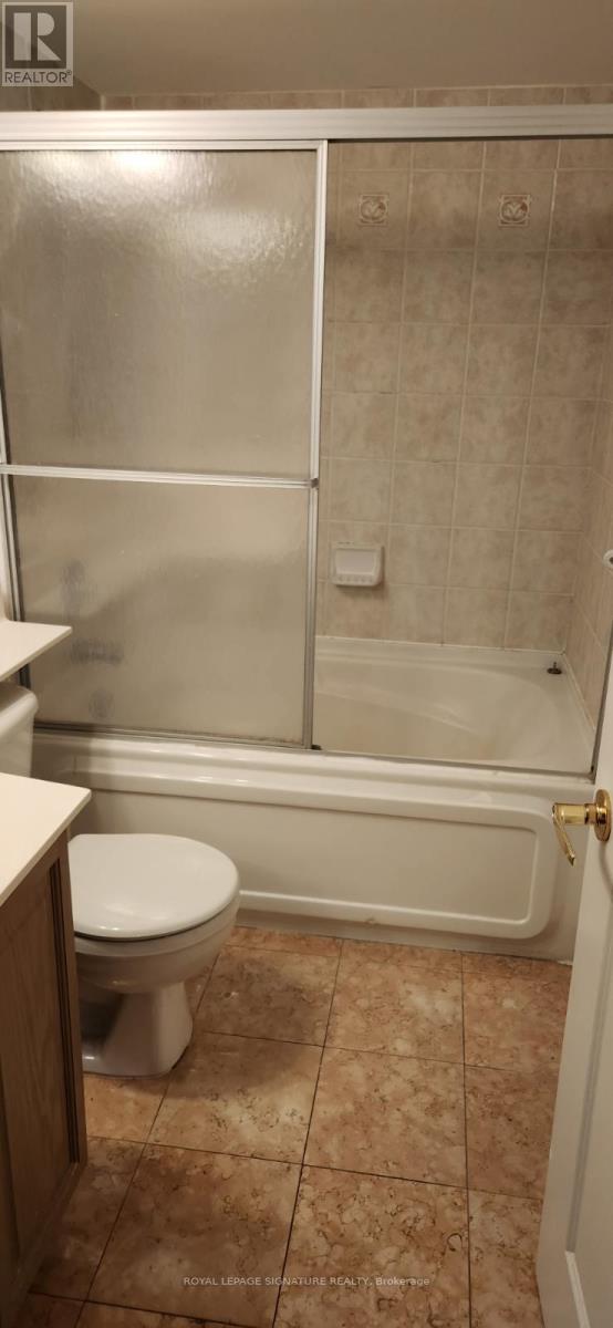2010 - 5 Northtown Way Property Photo 15