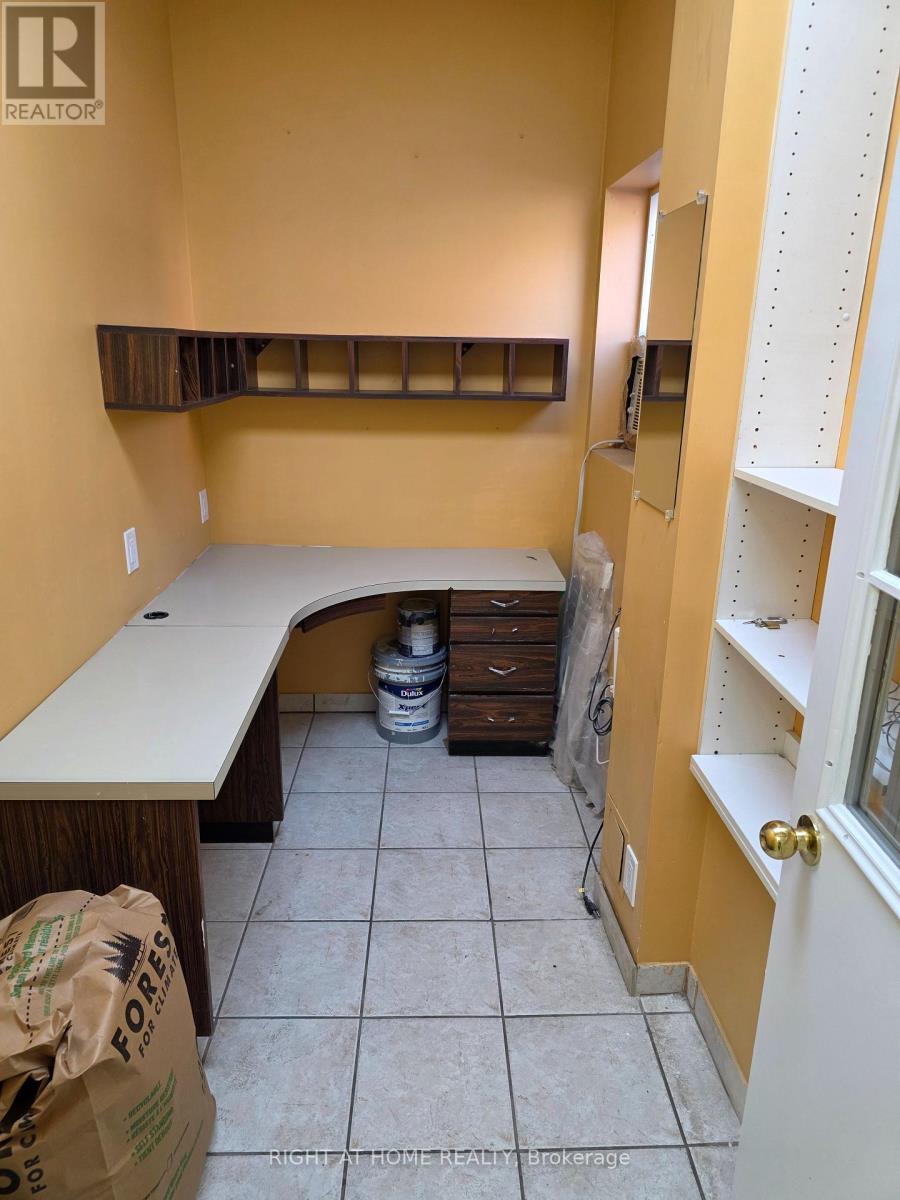 852 Bathurst Street Property Photo 4