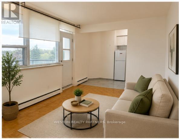 704 - 171 Erskine Avenue Property Photo 1