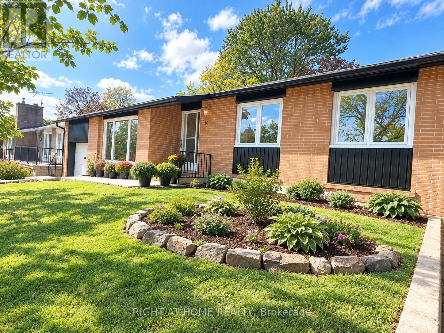 16 Ptarmigan Crescent Property Photo 1