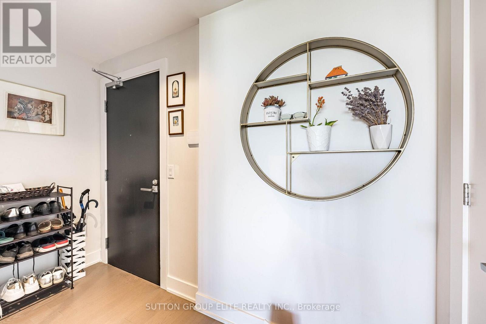 814 - 3018 Yonge Street Property Photo 7