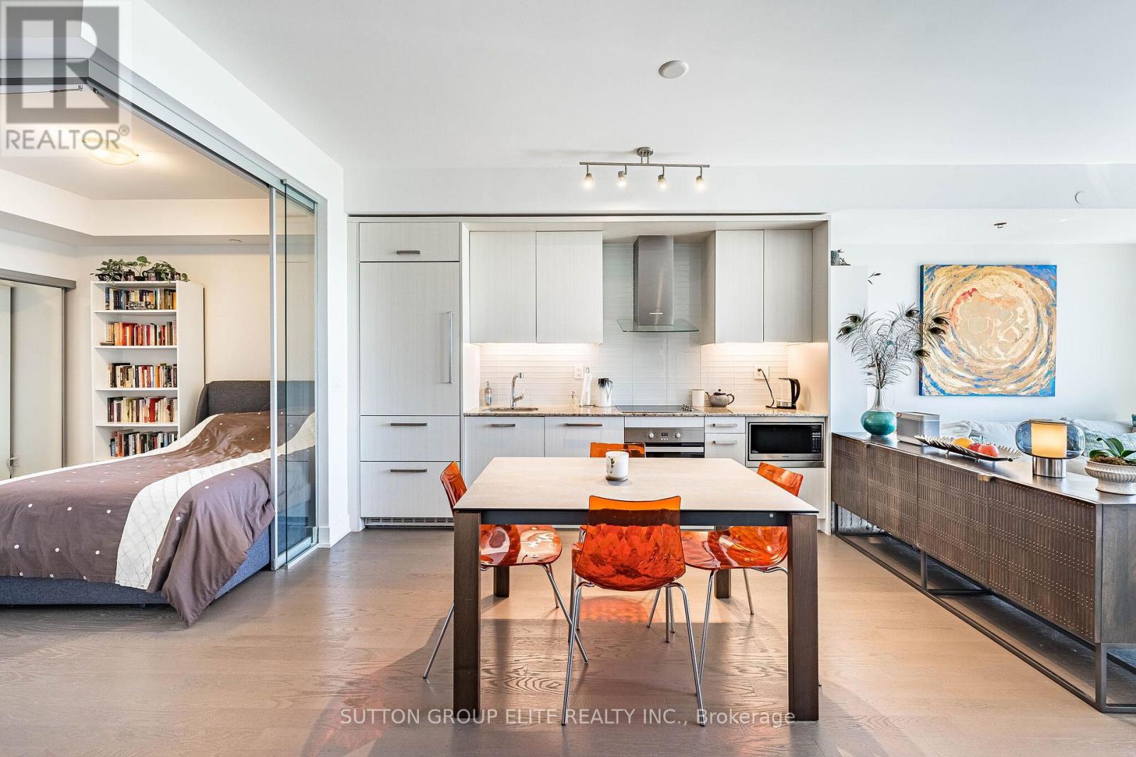 814 - 3018 Yonge Street Property Photo 10