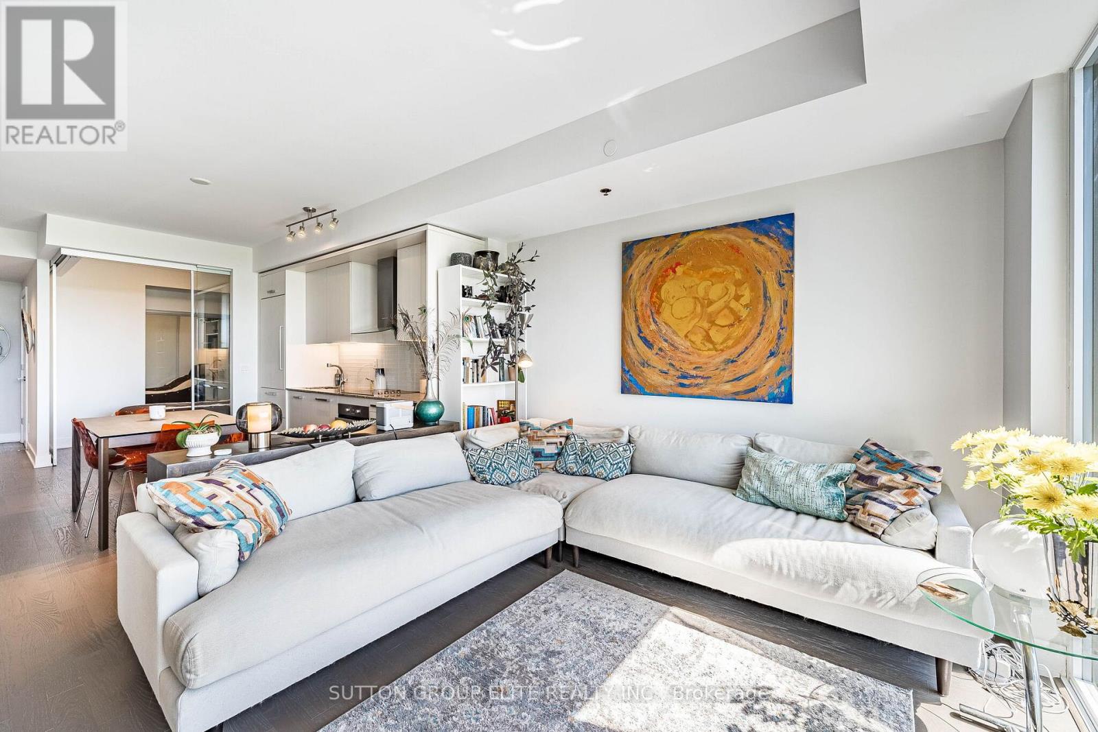 814 - 3018 Yonge Street Property Photo 18