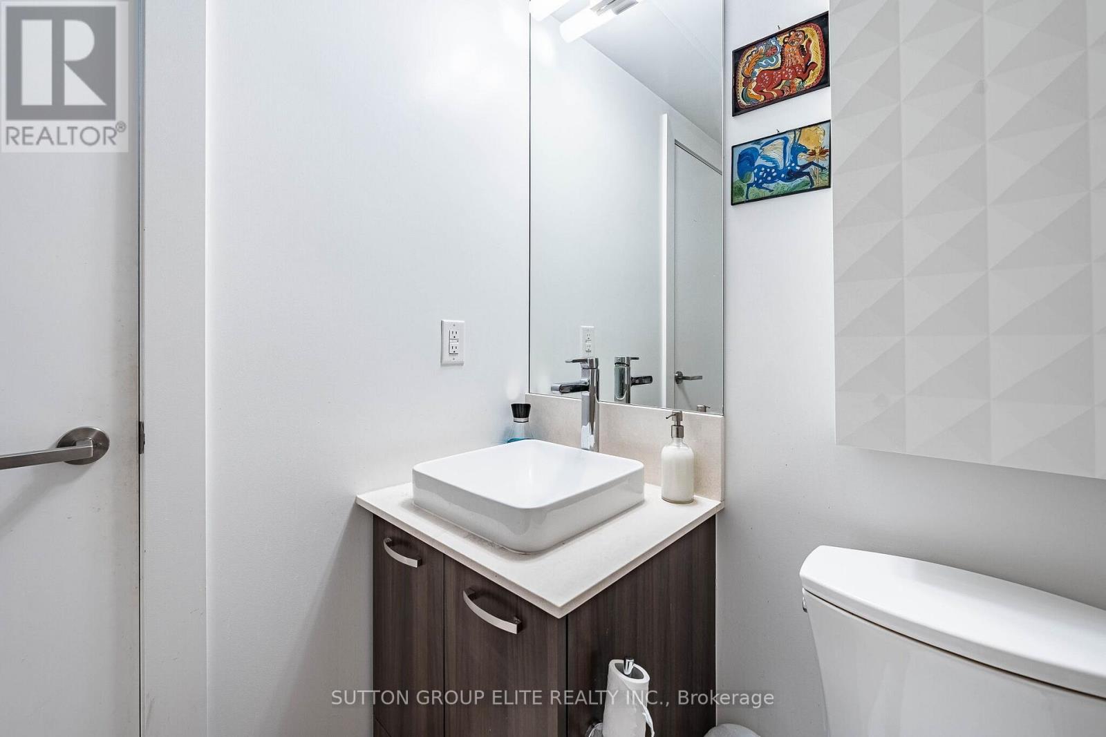 814 - 3018 Yonge Street Property Photo 31