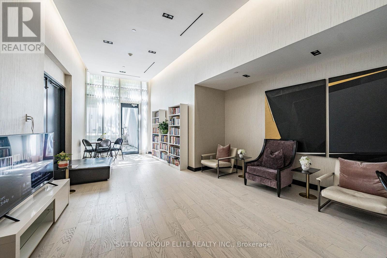 814 - 3018 Yonge Street Property Photo 48
