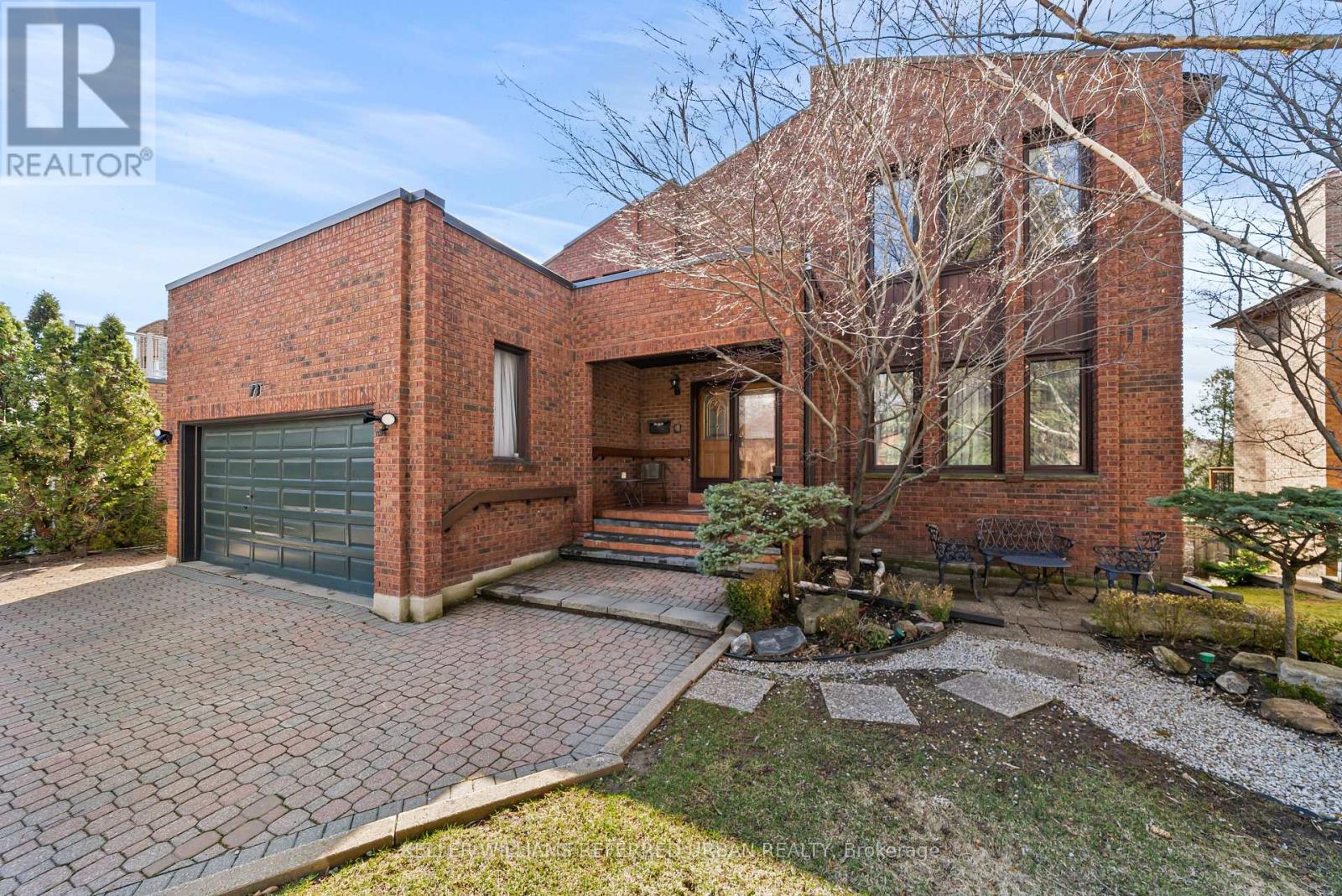73 GARNIER COURT