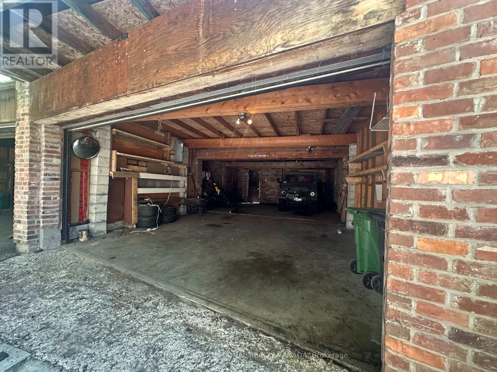 278 Avenue Road Property Photo 2