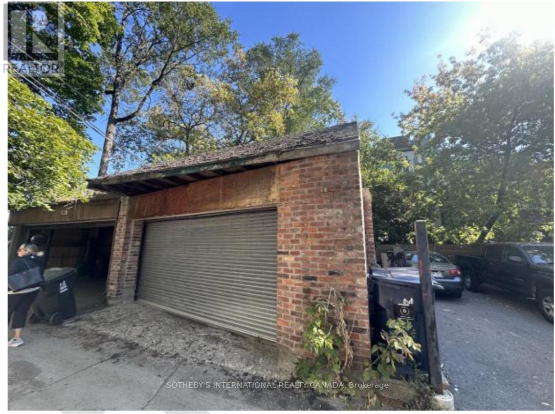 278 Avenue Road Property Photo 3
