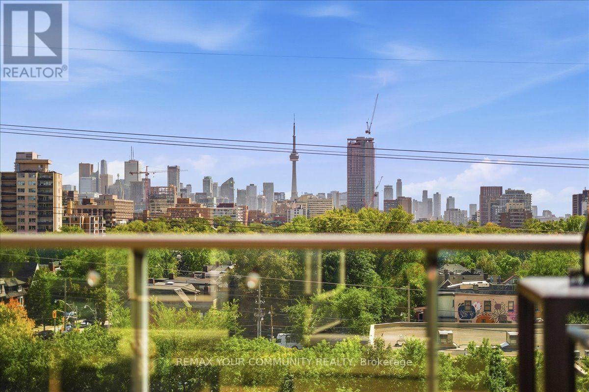 501 - 380 Macpherson Avenue Property Photo 1