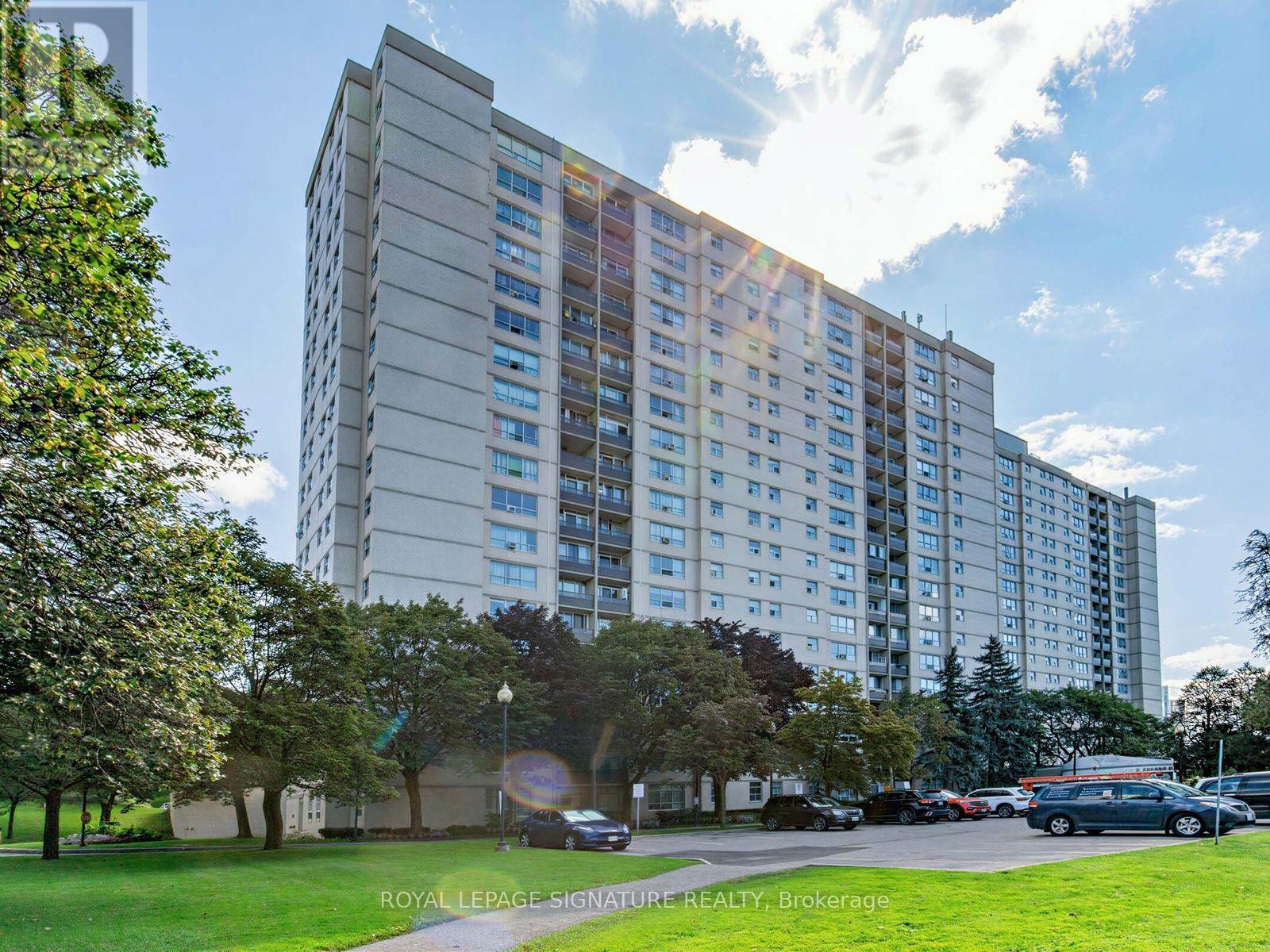 1703 - 5 PARKWAY FOREST DRIVE Property Photo 1