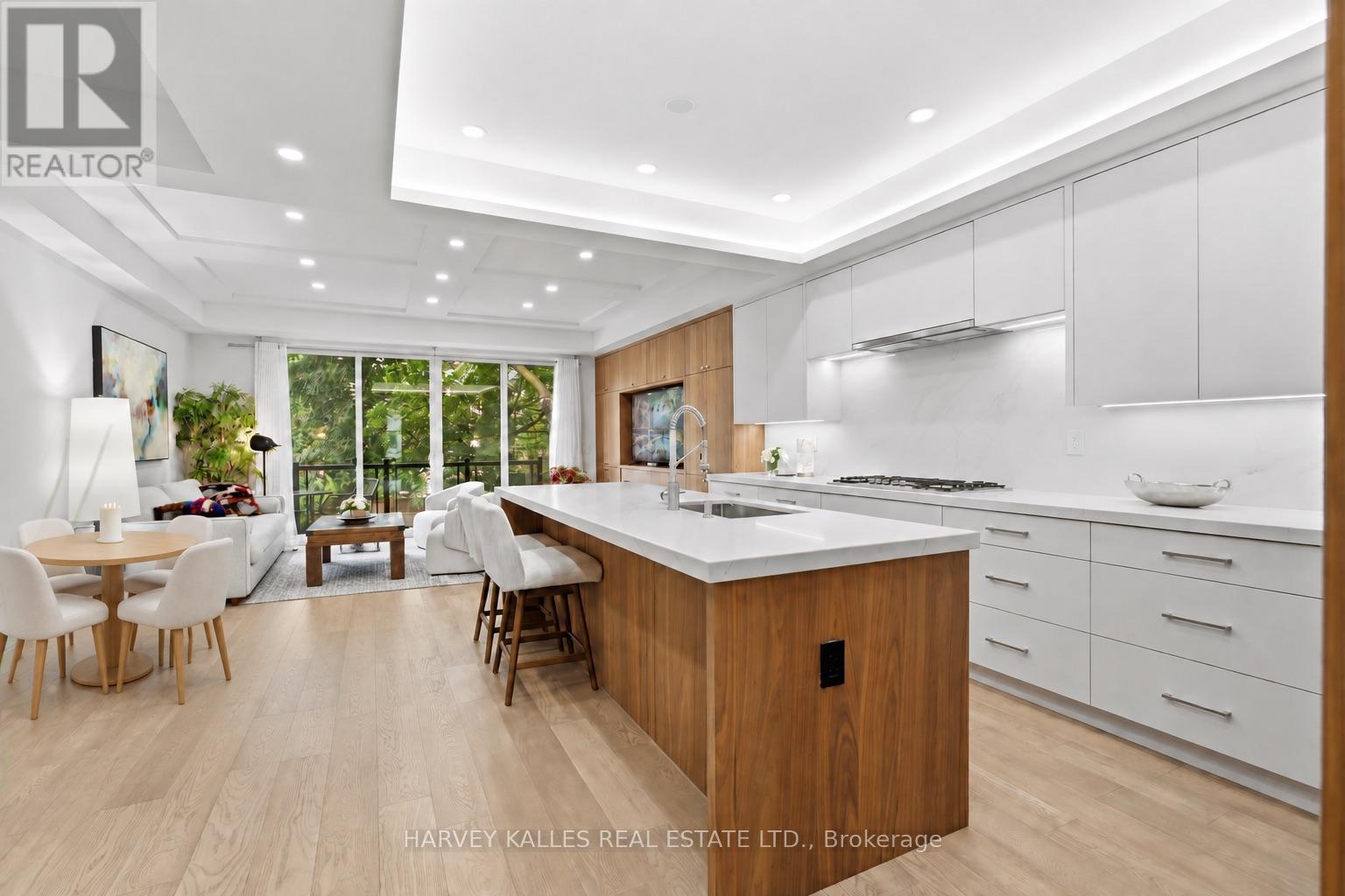 194 Sheldrake Boulevard Property Photo 7