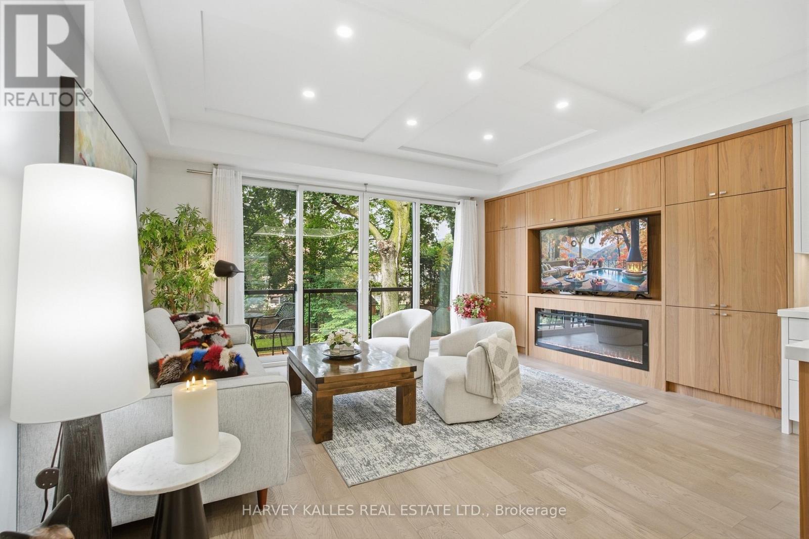 194 Sheldrake Boulevard Property Photo 14