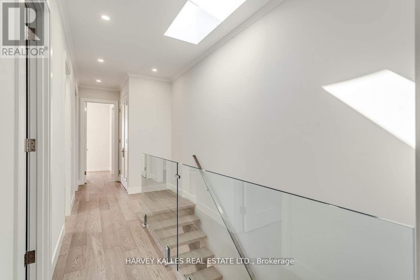 194 Sheldrake Boulevard Property Photo 15