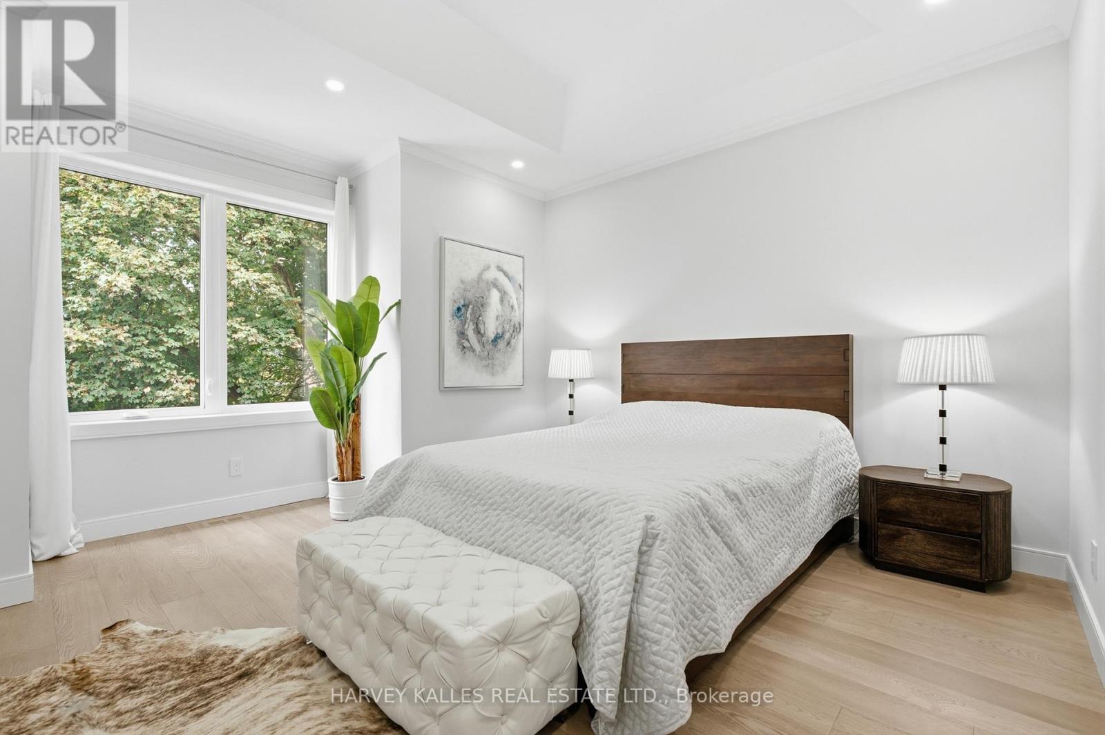 194 Sheldrake Boulevard Property Photo 18
