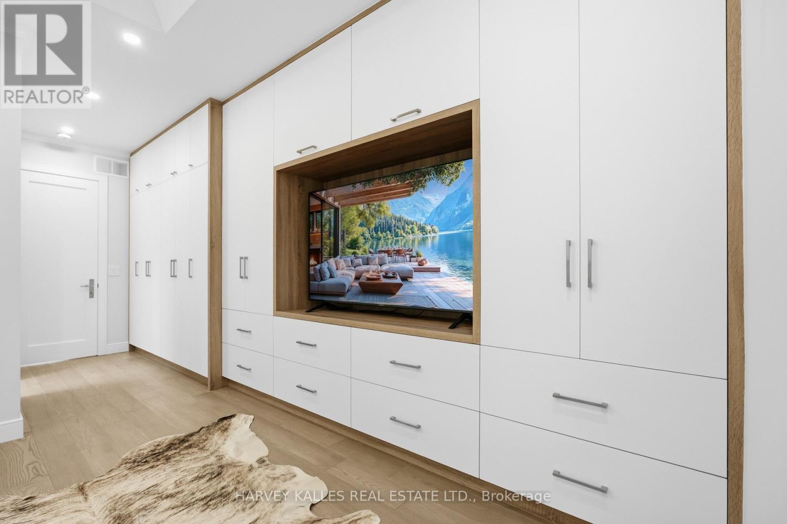 194 Sheldrake Boulevard Property Photo 19