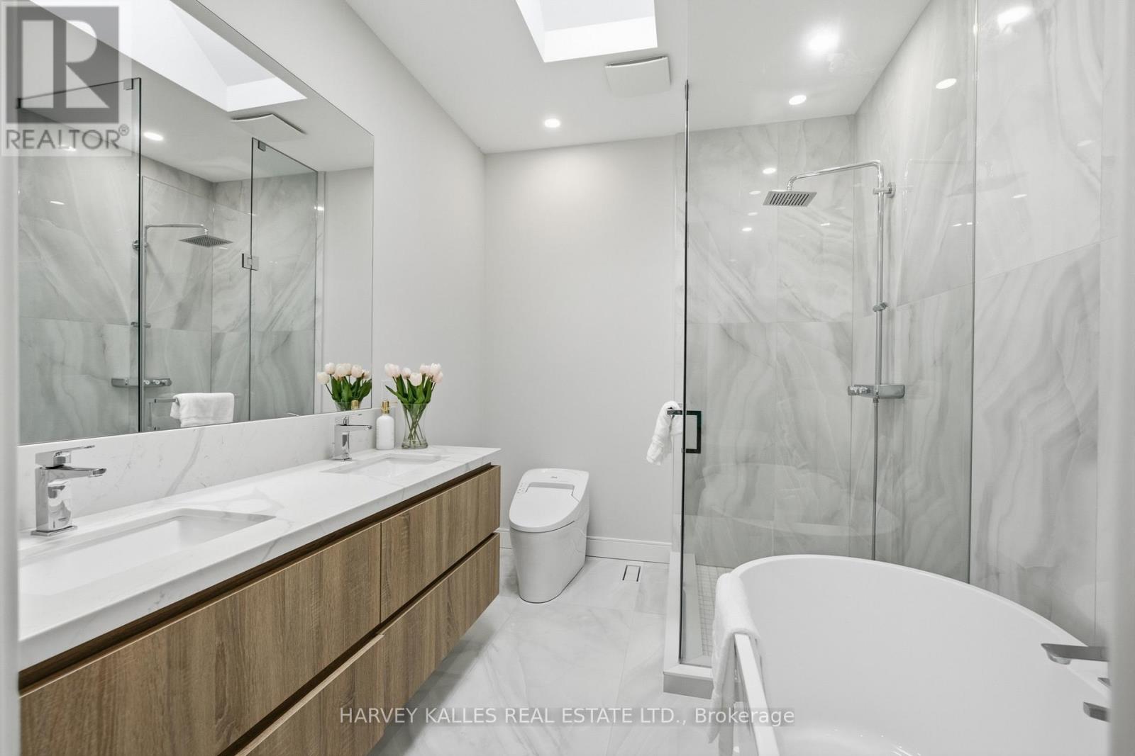 194 Sheldrake Boulevard Property Photo 20