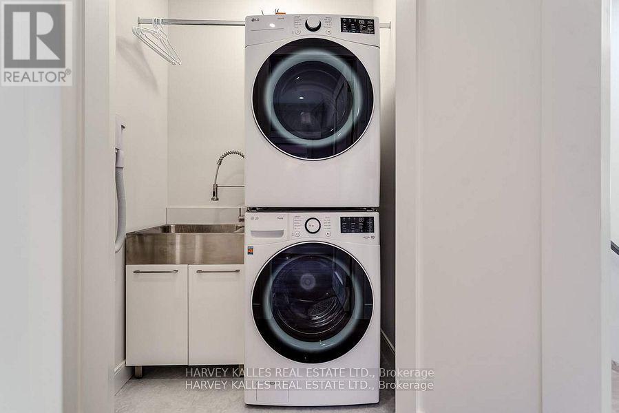 194 Sheldrake Boulevard Property Photo 25