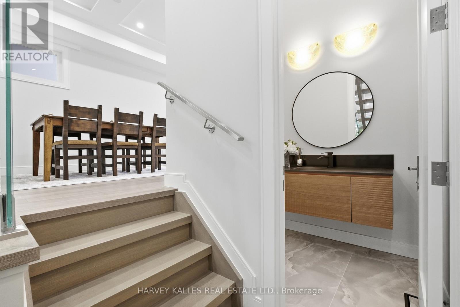 194 Sheldrake Boulevard Property Photo 26