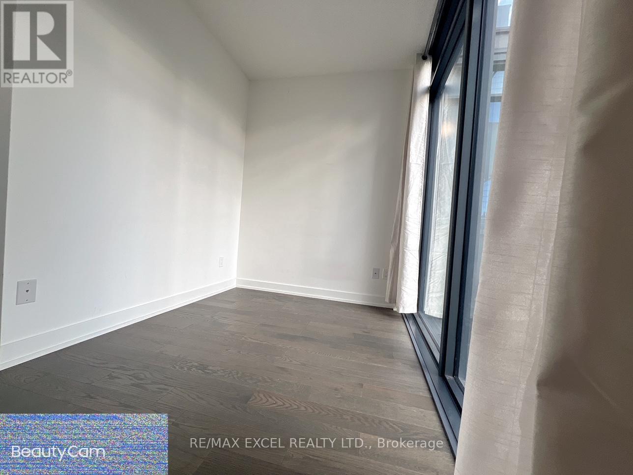1008 - 25 Richmond Street E Property Photo 2