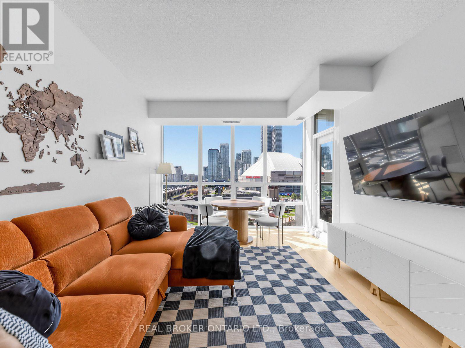 1717 - 25 LOWER SIMCOE STREET Property Photo 1