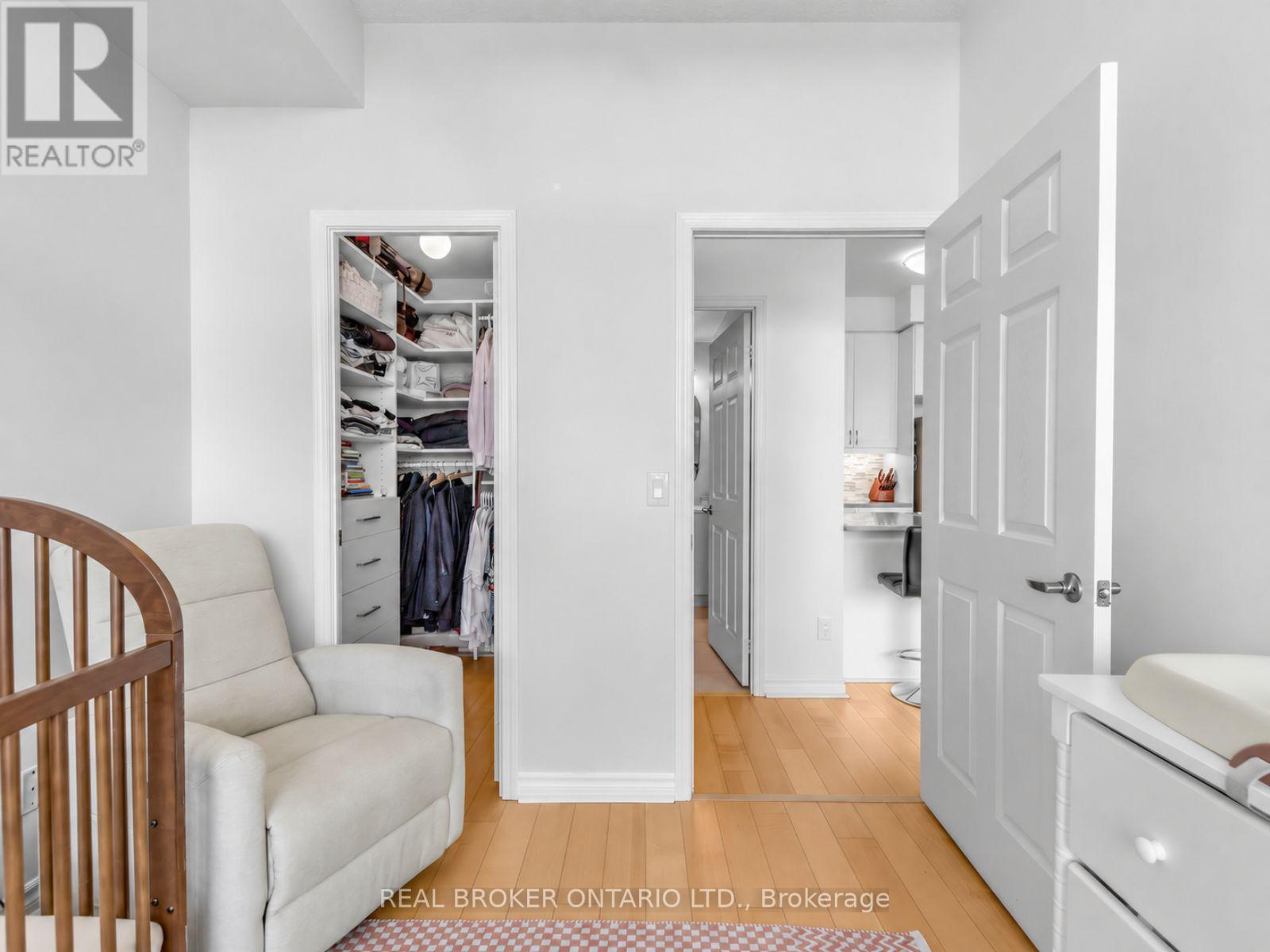1717 - 25 Lower Simcoe Street Property Photo 18