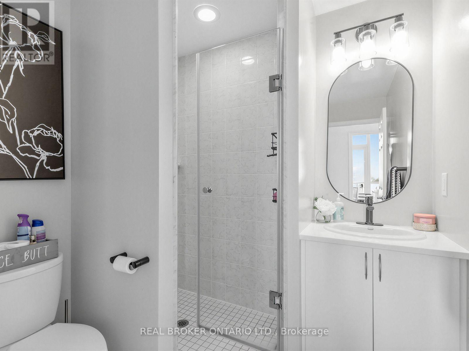 1717 - 25 Lower Simcoe Street Property Photo 20