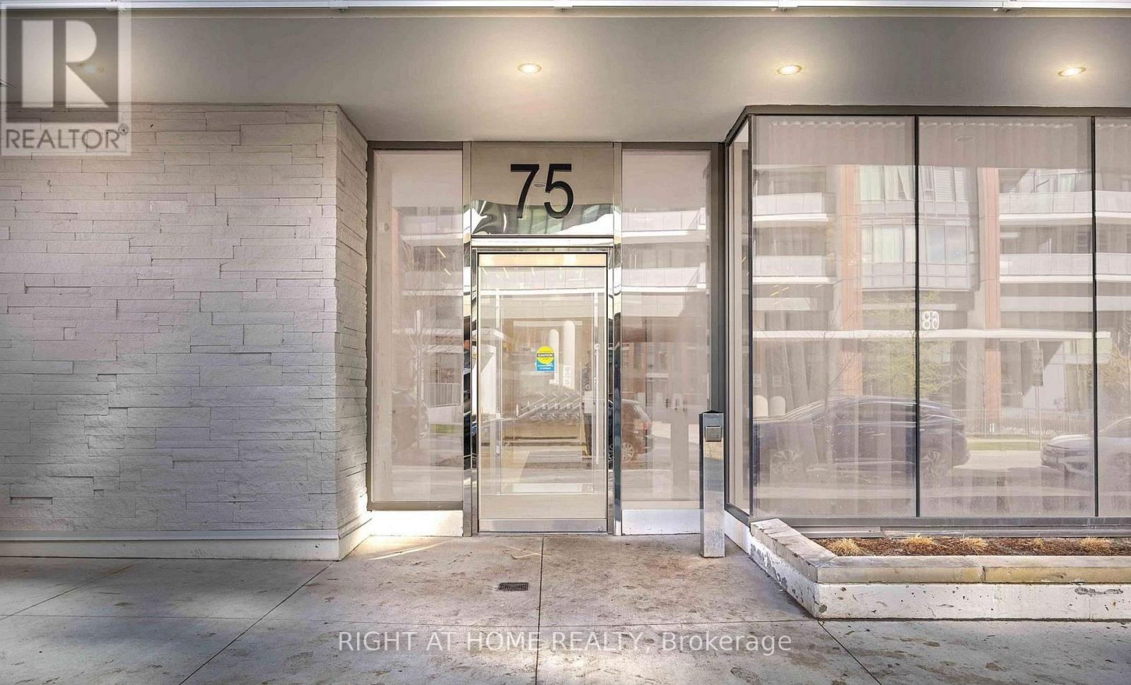 1612 - 75 Canterbury Place Property Photo 2