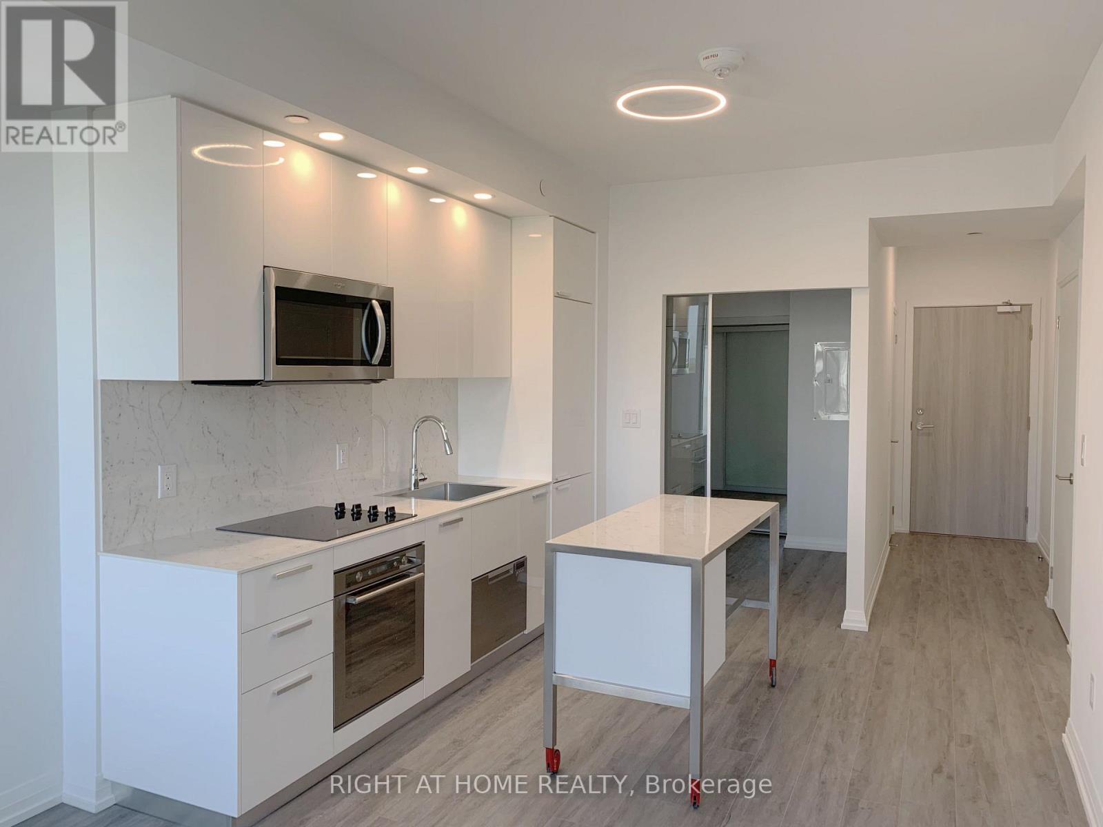 1612 - 75 Canterbury Place Property Photo 7