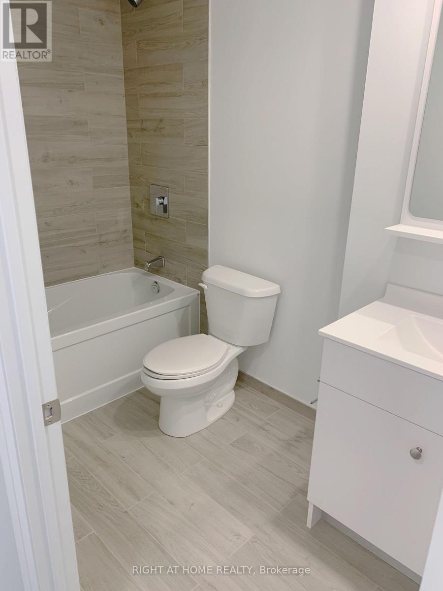 1612 - 75 Canterbury Place Property Photo 10